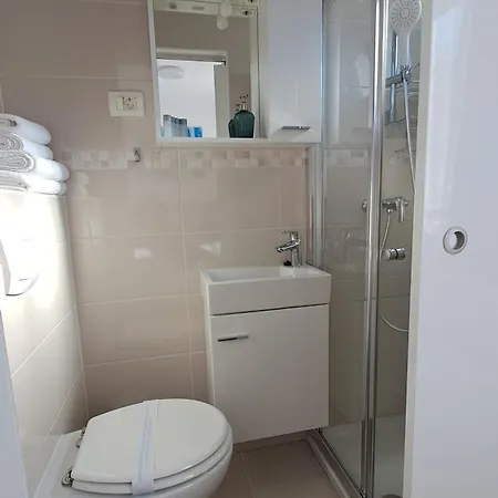 Boora Glamp Experience & Heated Infinity Pool Hotel Senj  Room photo