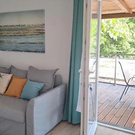 Boora Glamp Experience & Heated Infinity Pool Hotel Senj  Room photo