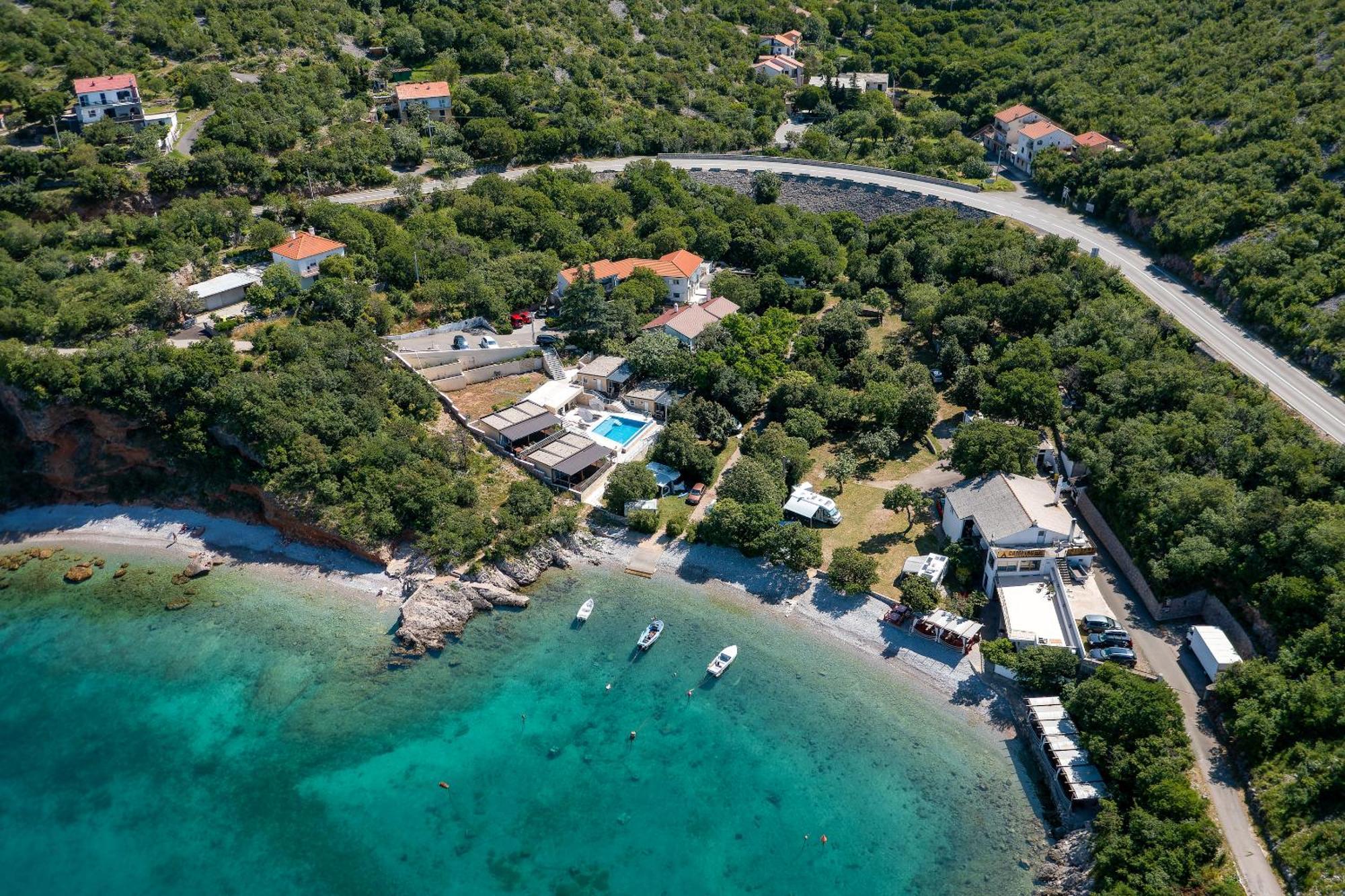 Boora Glamp Experience & Heated Infinity Pool * Senj (Lika-Senj)