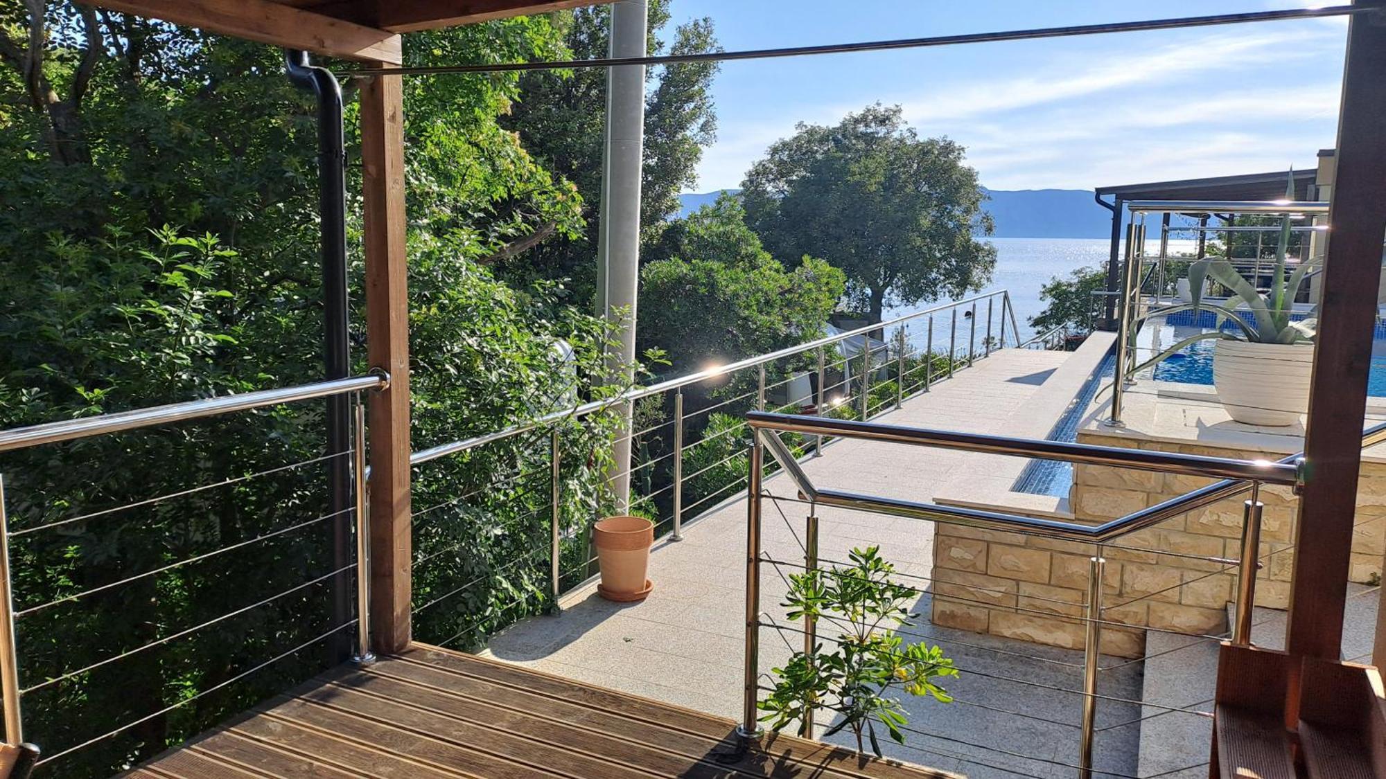 Boora Glamp Experience & Heated Infinity Pool * Senj (Lika-Senj)