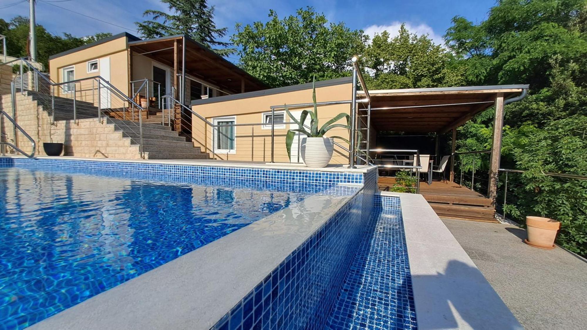 Boora Glamp Experience & Heated Infinity Pool *