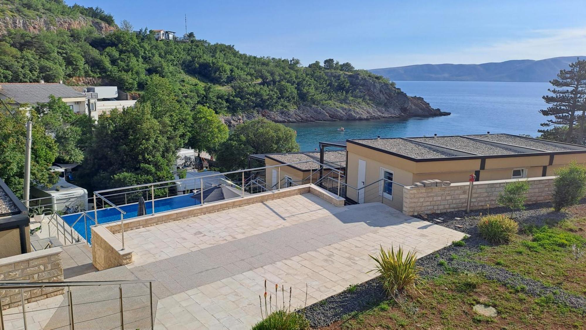 Boora Glamp Experience & Heated Infinity Pool Campsite