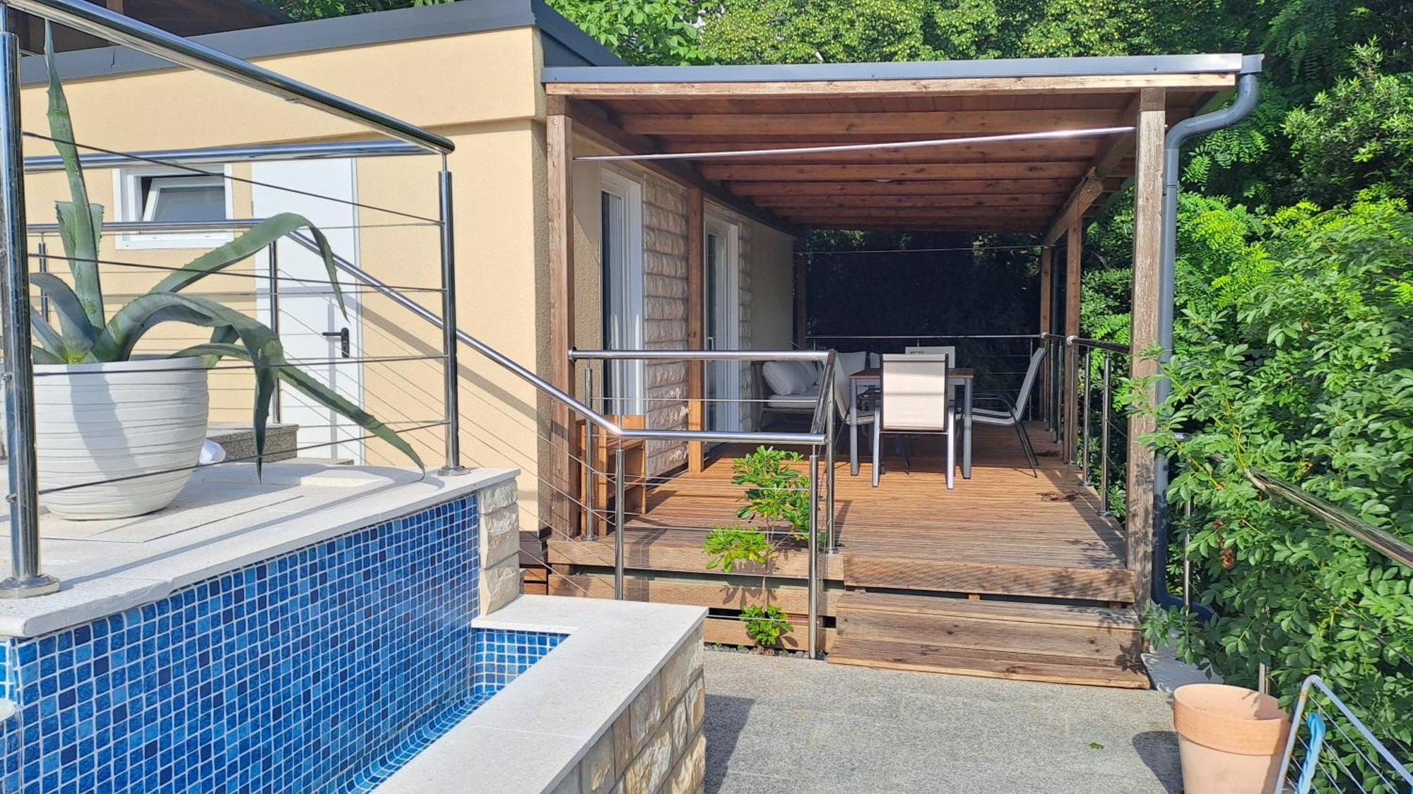 Campsite Boora Glamp Experience & Heated Infinity Pool Senj (Lika-Senj)
