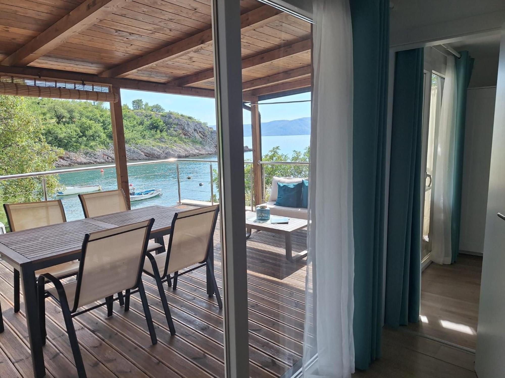 Boora Glamp Experience & Heated Infinity Pool
